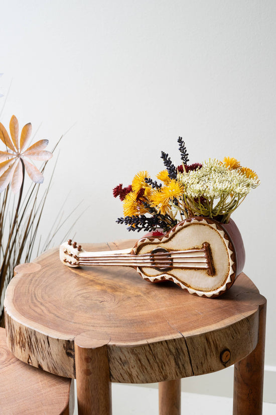 Kalalou CERAMIC GUITAR PLANTER