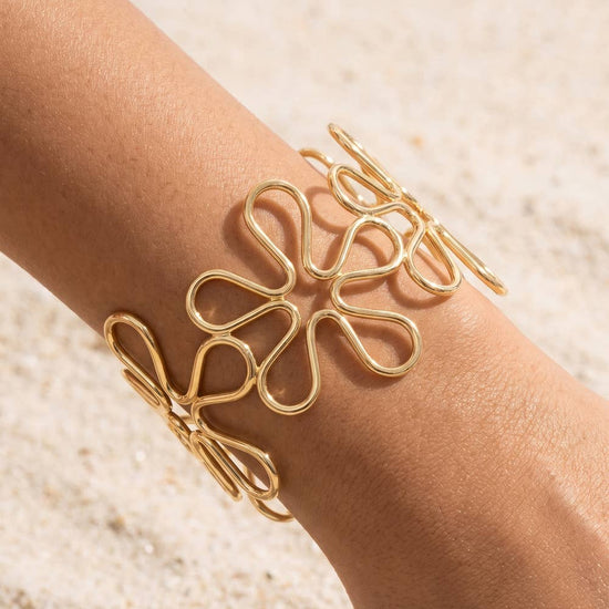 The Looks by Fame Accessories - Sculpted Wire Daisy Flower Cuff Bracelet