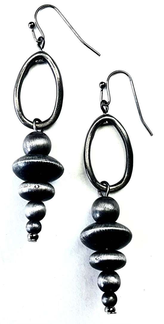 Lost and Found OVAL W/GRADUATING FAUX NAVAJO PEARL BEADS