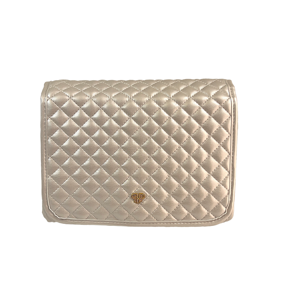PurseN - Getaway Toiletry Case with Hanger - Pearl Quilted