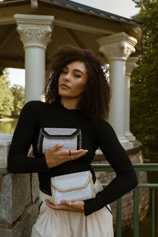 Jen & Co. Colette Chain Detailed Crossbody