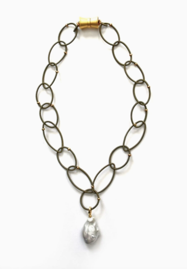 Sea Lily Gold Oval Wire Chain Pendant, Freshwater Biwa Pearl