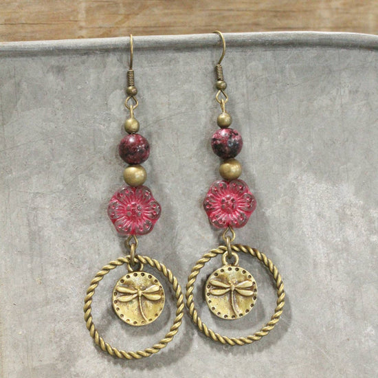 The Primitive Peddler, Inc. Enjoying The Sounds Of Summer Dangle Earrings