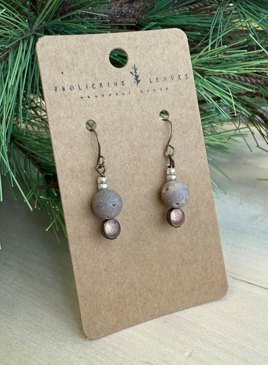 Frolicking Leaves Agate Drop Earrings